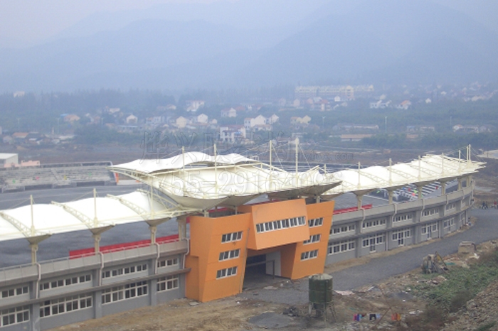 膜結(jié)構(gòu)體育看臺雨棚翻修-深圳市燁興膜結(jié)構(gòu)工程有限公司 膜結(jié)構(gòu)體育看臺雨棚翻修.jpg