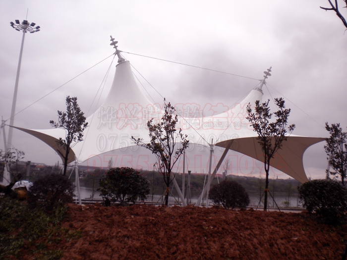 景觀公園膜結構-深圳市燁興膜結構工程有限公司 景觀公園膜結構 (6).jpg