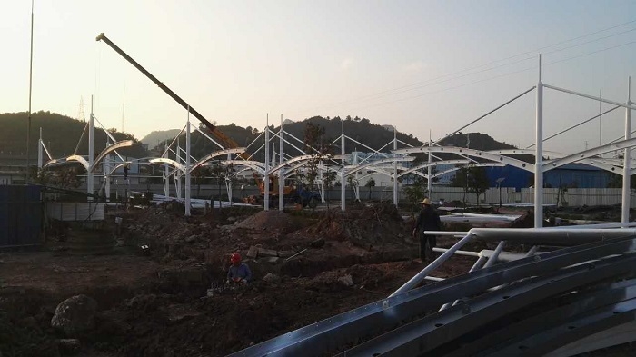 貴陽卷煙廠膜結構車棚鋼結構安裝-深圳市燁興膜結構工程有限公司 貴陽卷煙廠膜結構車棚鋼結構安裝.jpg