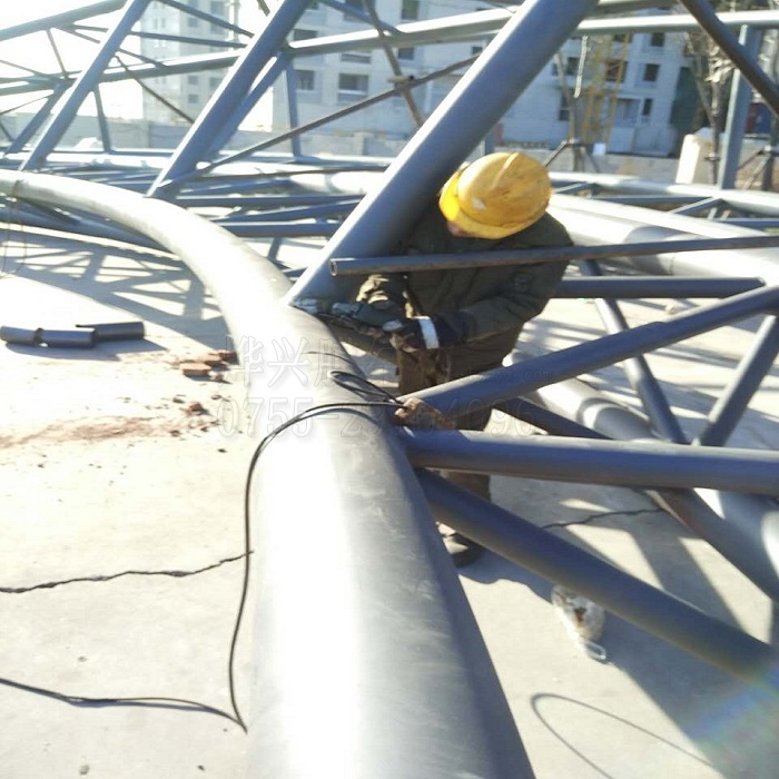 東北膜結構施工焊接-深圳市燁興膜結構工程有限公司 東北膜結構施工焊接.jpg